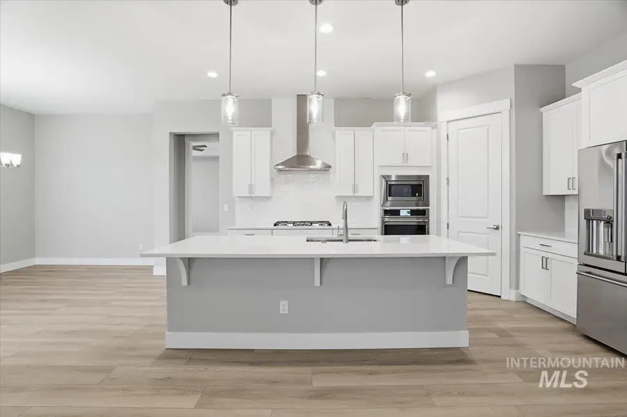 2221 N Kenora Ave, Star, ID 83669 - Image #3