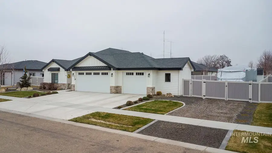 2206 Seafarer Ct, Middleton, ID 83644 - Image #2