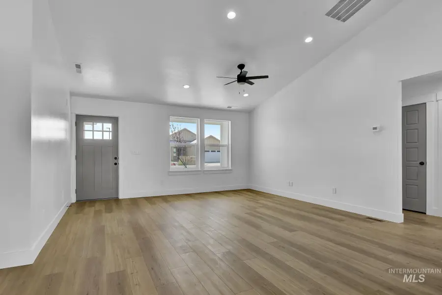 1160 Velvet Loop, Wilder, ID 83676 - Image #3