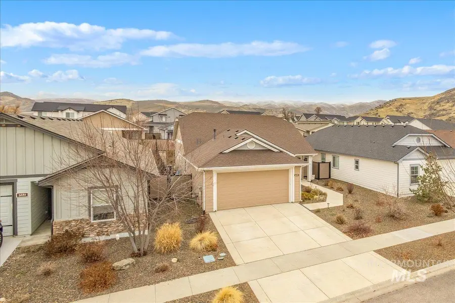 5668 W Old Ranch St, Boise, ID 83714 - Image #2