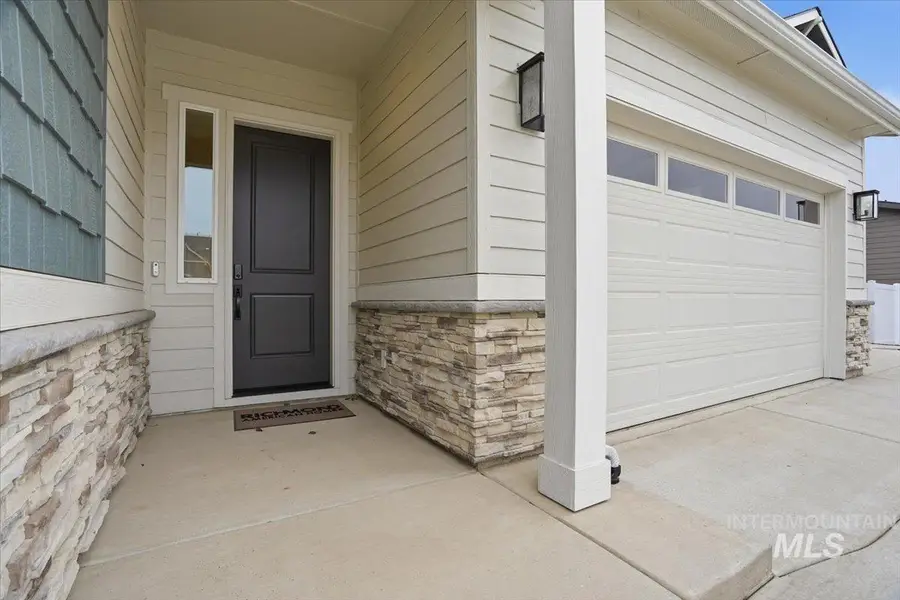 857 N Falling Water Way, Eagle, ID 83616 - #2