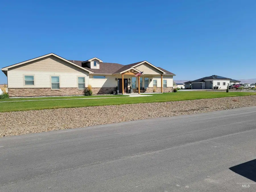 4505 NW Purple Sage Circle, Mountain Home, ID 83647 - Image #3