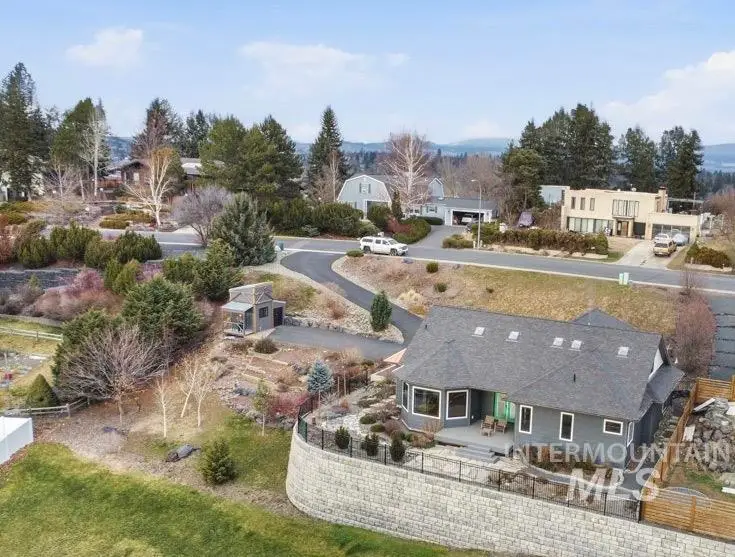 763 Indian Hills Dr, Moscow, ID 83843 - Image #2