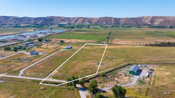 3345 Kings Ln, Emmett, ID 83617