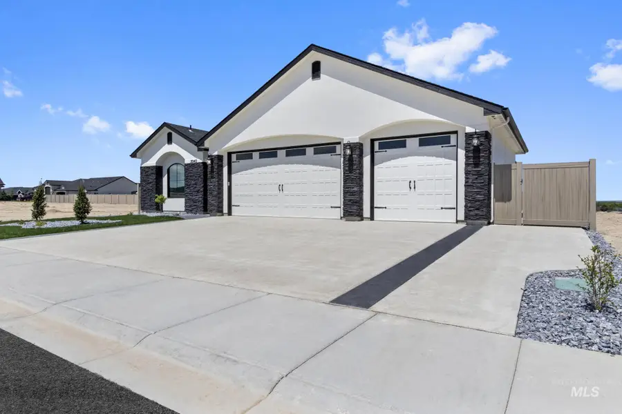 2040 W Ibis Dr, Nampa, ID 83686 - Image #2