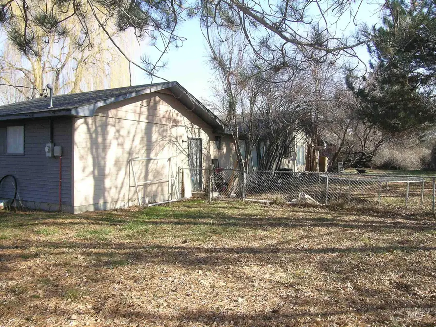 14072 Donald Dr, Nampa, ID 83651 - Image #2