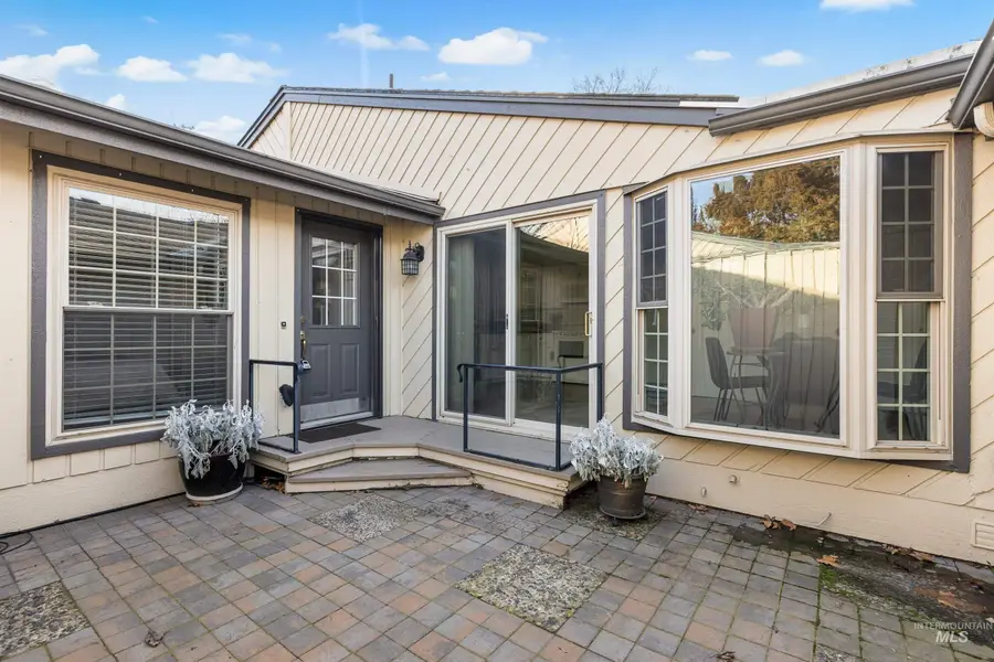 7225 W Cascade Dr, Boise, ID 83704 - Image #3