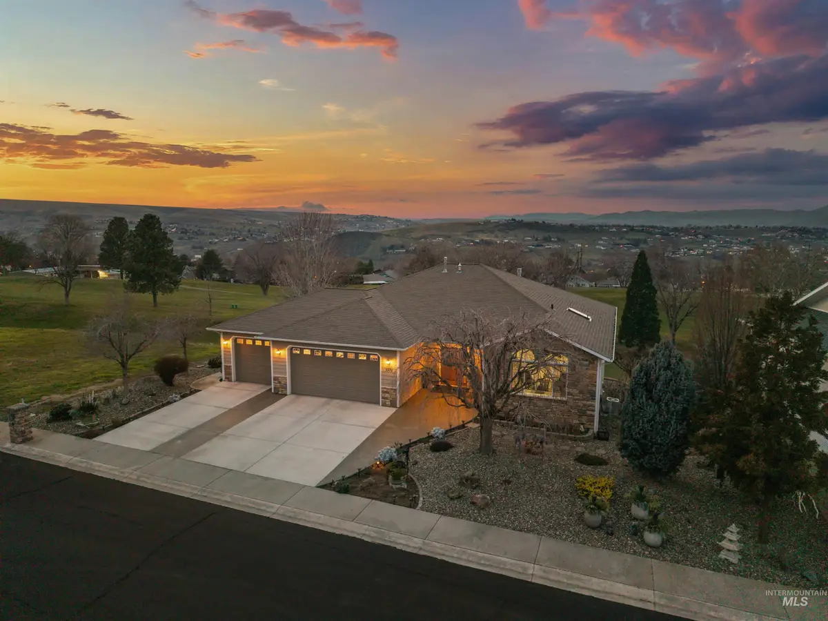 3978 Foothill Dr, Lewiston, ID 83501 - Image #1