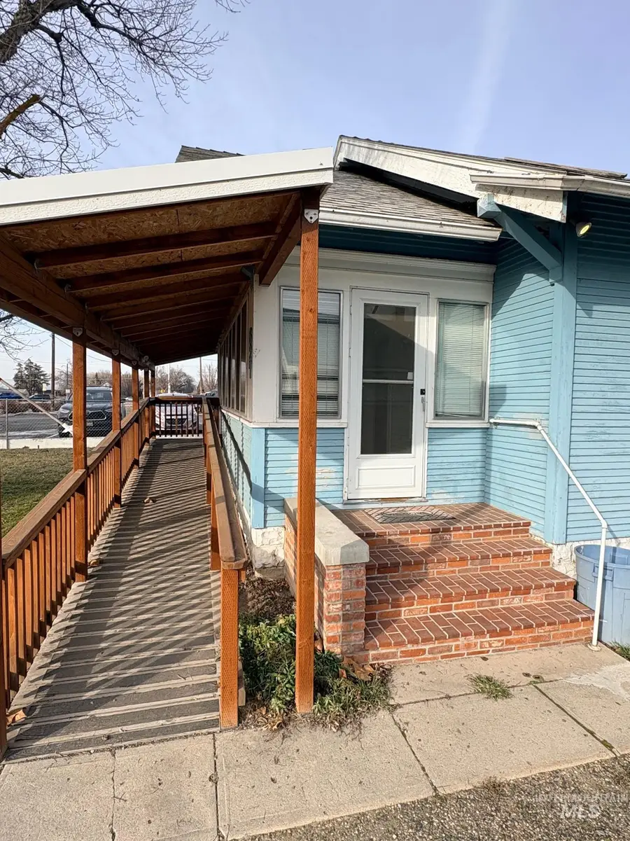 627 SW 3rd St., Fruitland, ID 83619 - #2