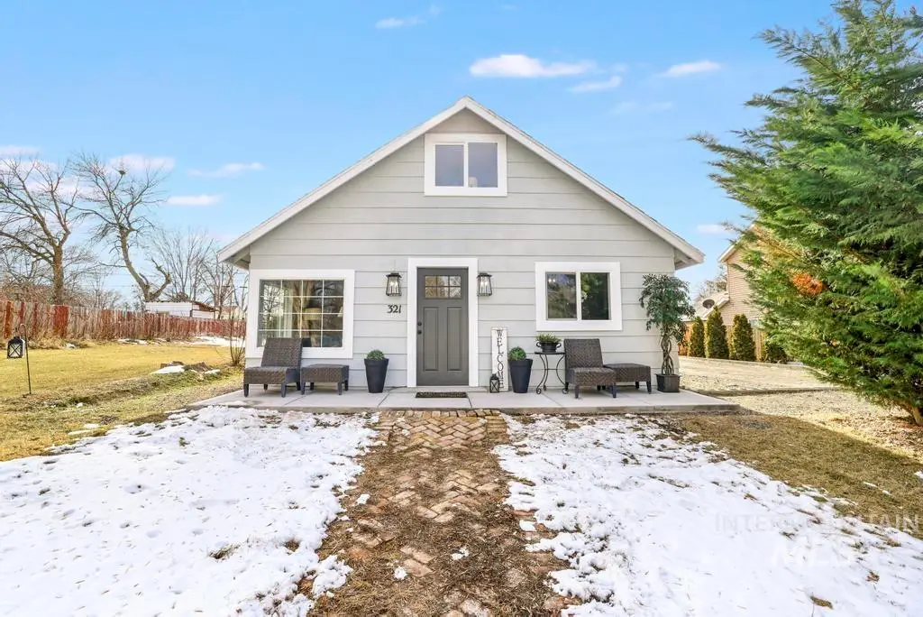 321 6th Ave W, Jerome, ID 83338 - #1