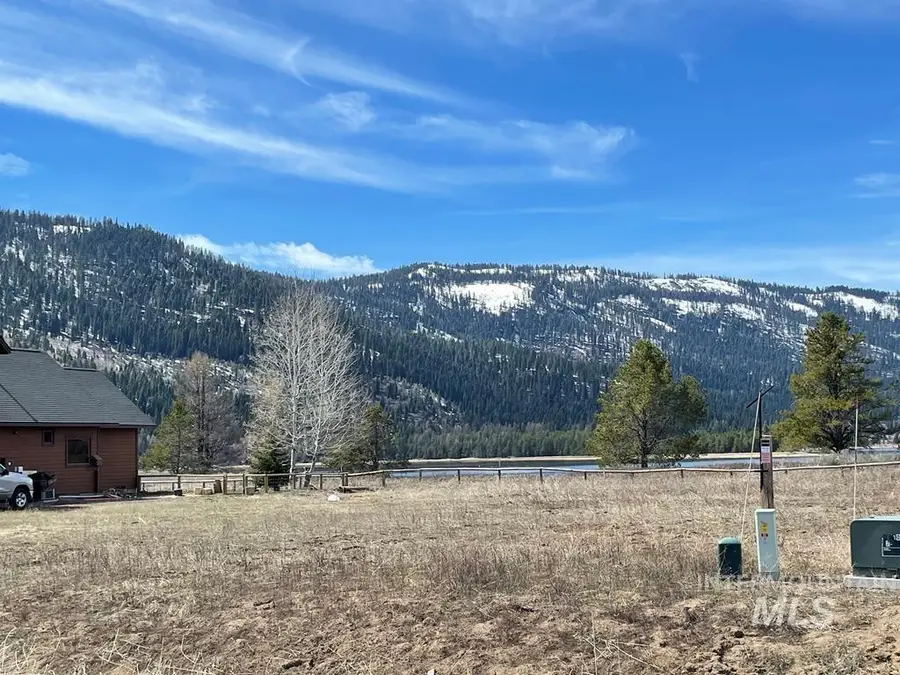 13126 Hawks Bay Rd, Donnelly, ID 83615 - #2