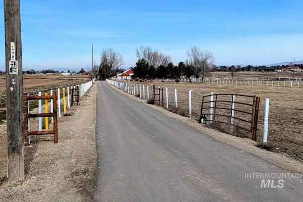 3606 E Columbia Rd, Meridian, ID 83642