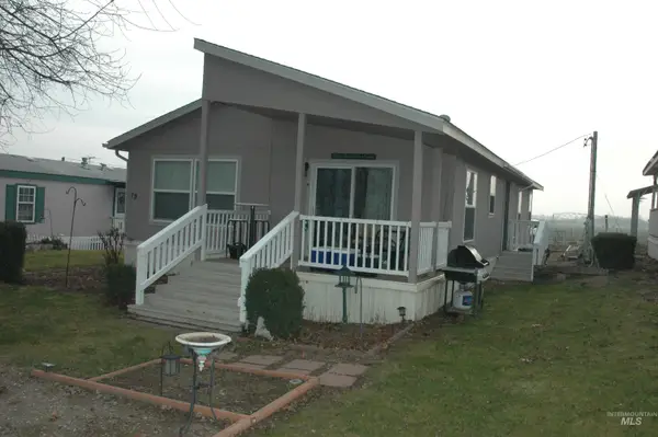 4030 River Resort Dr #19, Homedale, ID 83628