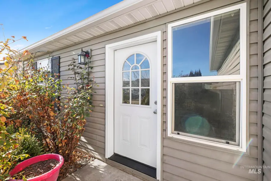 792 Birchwood Rd, Twin Falls, ID 83301 - #3