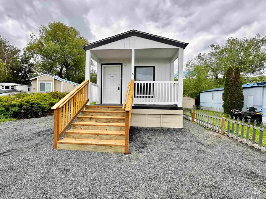 1025 Eid Rd #6, Moscow, ID 83843 - #2