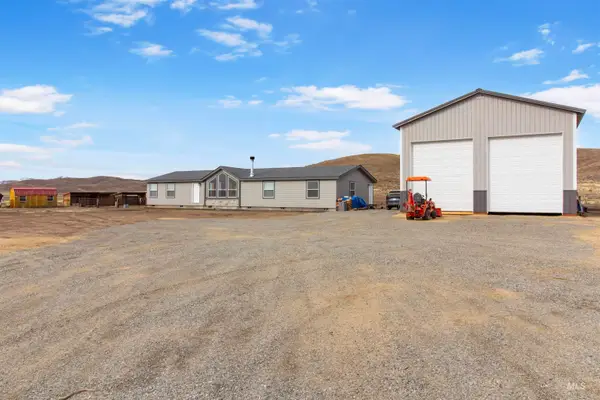 161 Horseshoe Loop, Fairfield, ID 83327