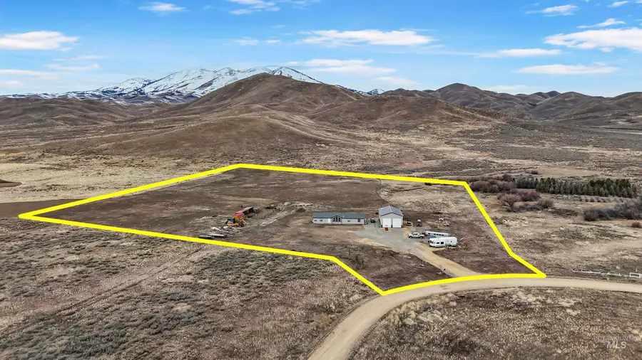 161 Horseshoe Loop, Fairfield, ID 83327 - #2