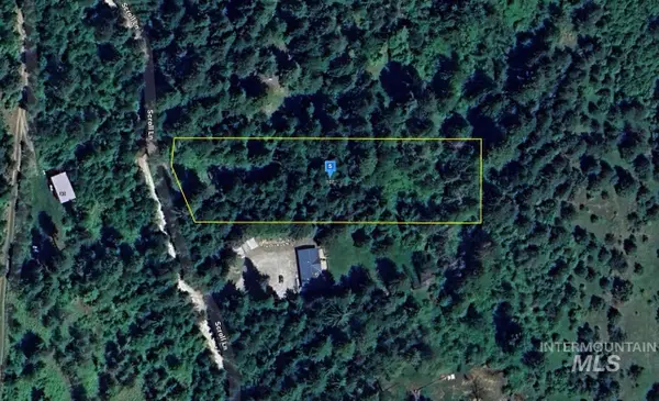 107 Scott Ln, Sandpoint, ID 83864