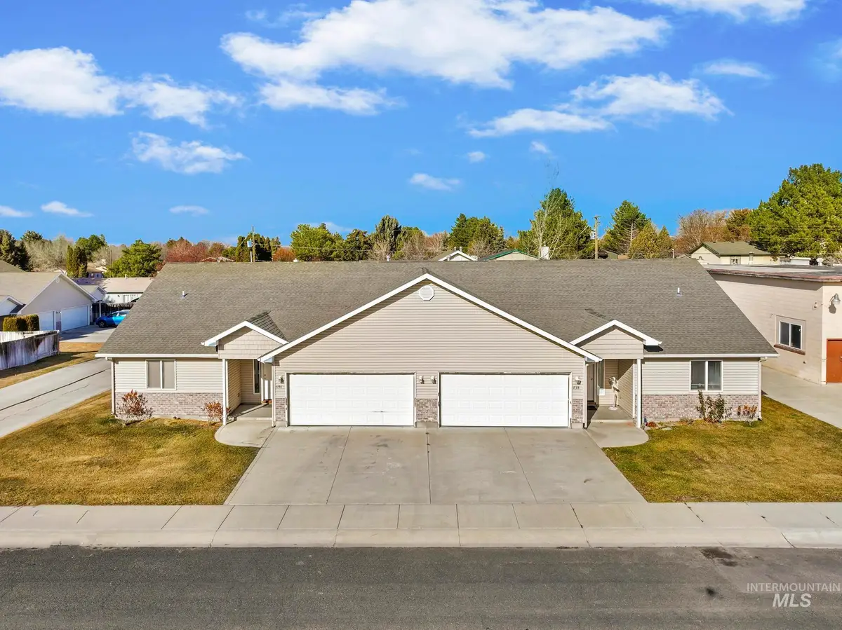 1731 & 1733 Dora Dr N, Twin Falls, ID 83301 - Image #1