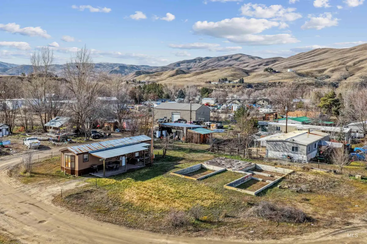 131 Adams St, Horseshoe Bend, ID 83629 - #1