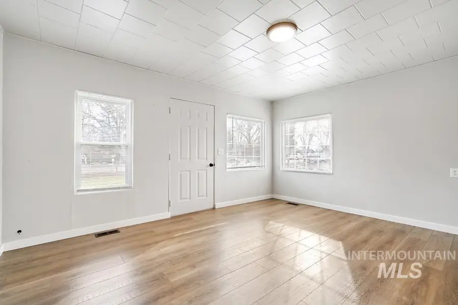 414 S 11th St, Payette, ID 83661 - #3