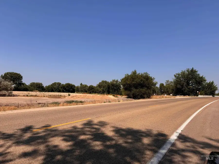 W Chicago St, Caldwell, ID 83605 - Image #2