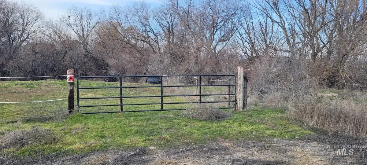 000 Crystal Ln, Wilder, ID 83676 - Image #1