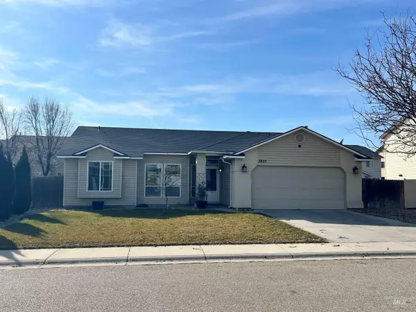 3825 E Clear Springs Dr, Nampa, ID 83686