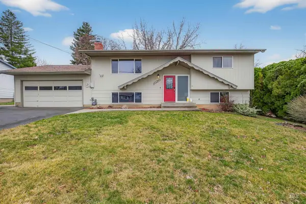 1030 Hemlock Ave, Lewiston, ID 83501