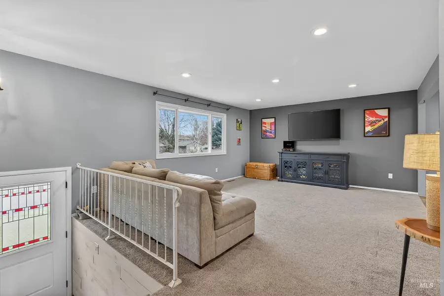 1030 Hemlock Ave, Lewiston, ID 83501 - Image #3