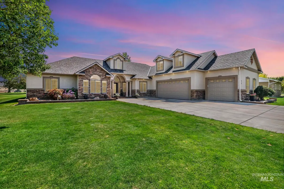 319 Clear Lake Ln, Buhl, ID 83316 - #1