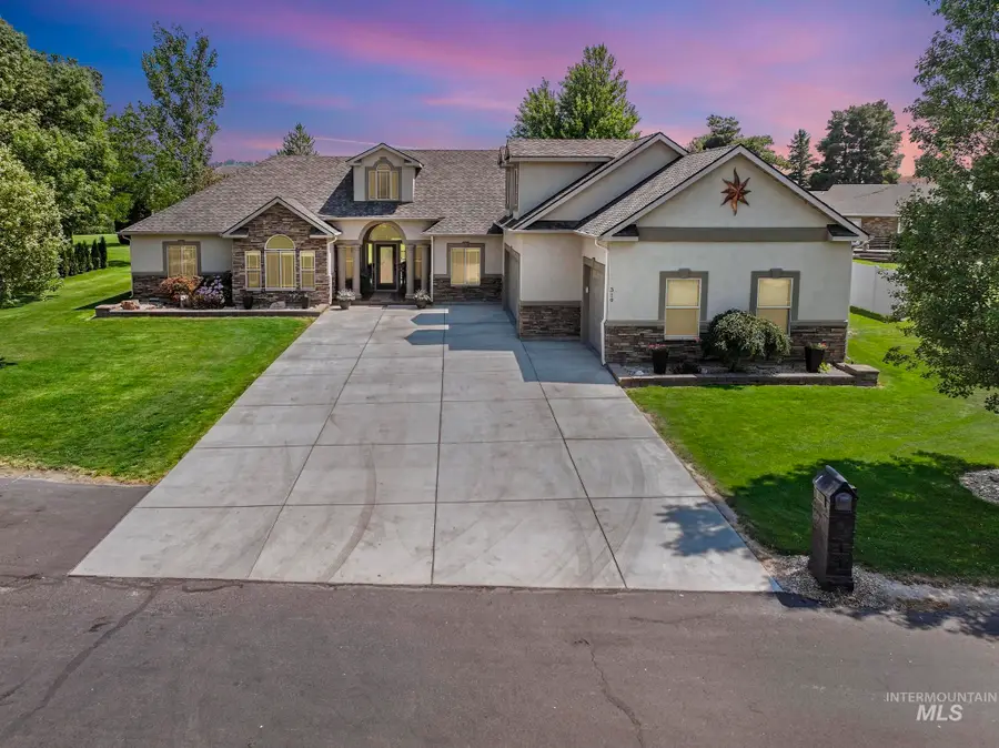 319 Clear Lake Ln, Buhl, ID 83316 - #3