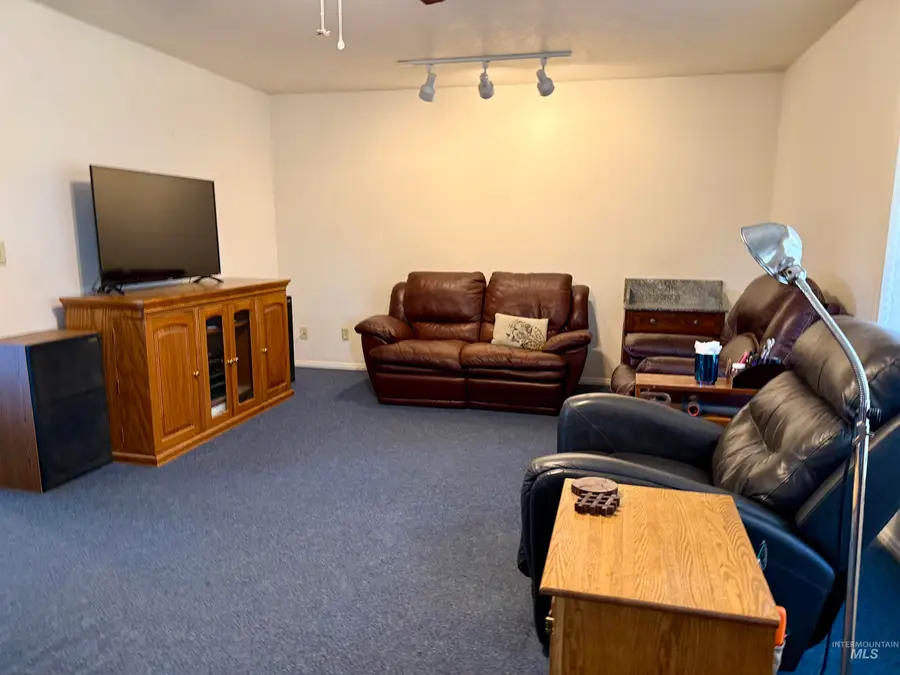 4406 S Montana Ave, Caldwell, ID 83607 - Image #2
