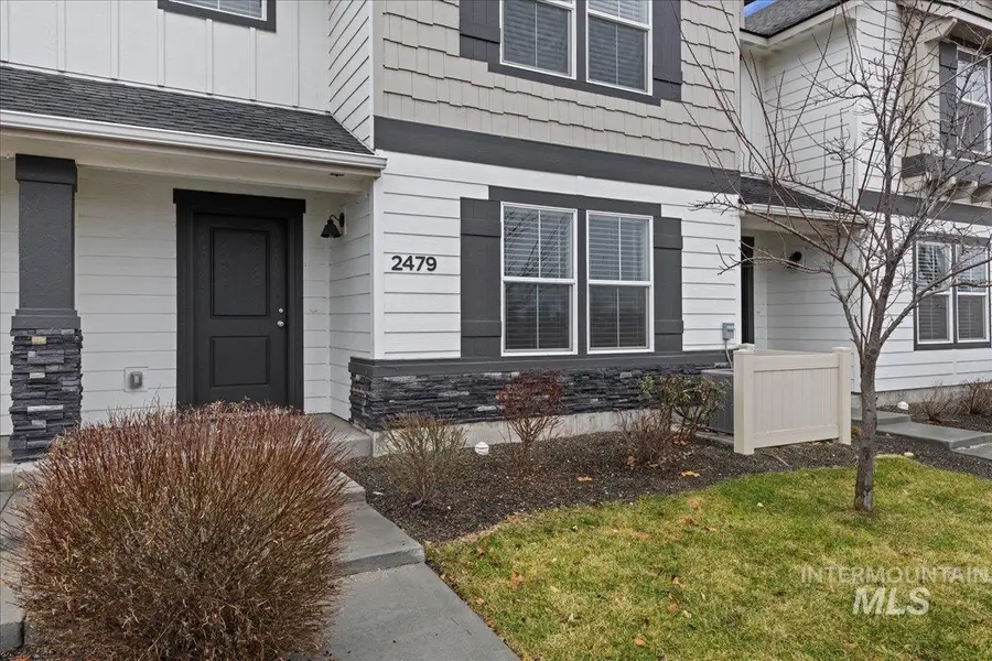 2479 E Goldstone St, Meridian, ID 83642 - Image #3