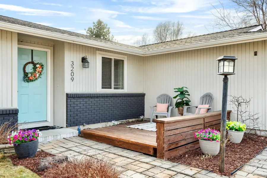 3209 E Whitman Dr, Boise, ID 83716 - Image #3