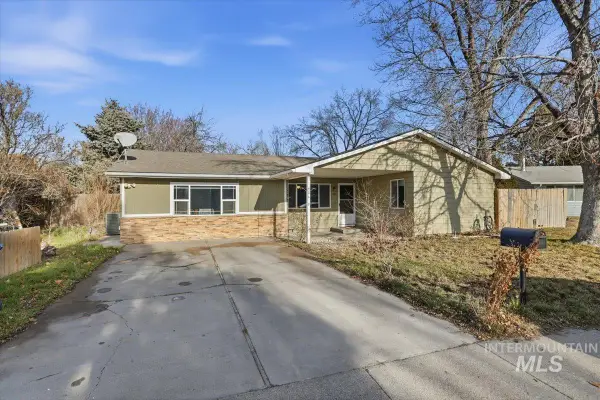 406 W 4th N, Mountain Home, ID 83647