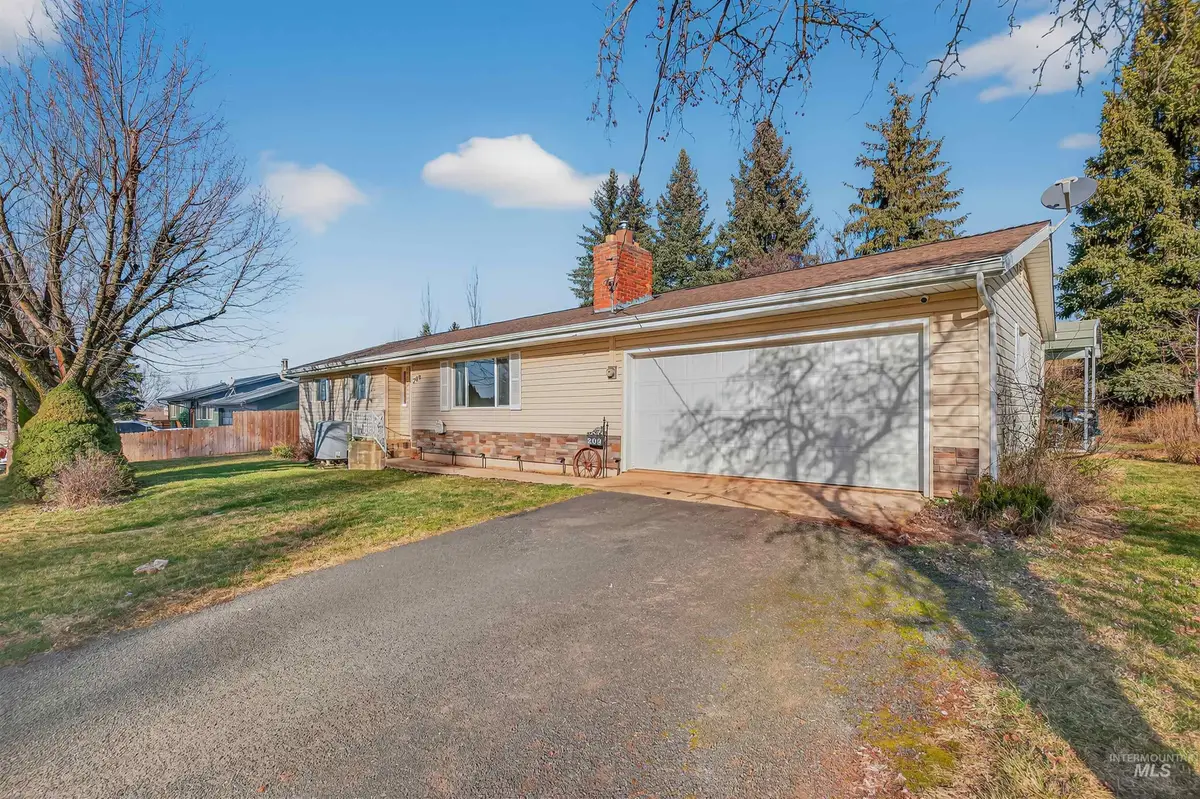 209 Walnut Dr, Potlatch, ID 83855 - Image #1