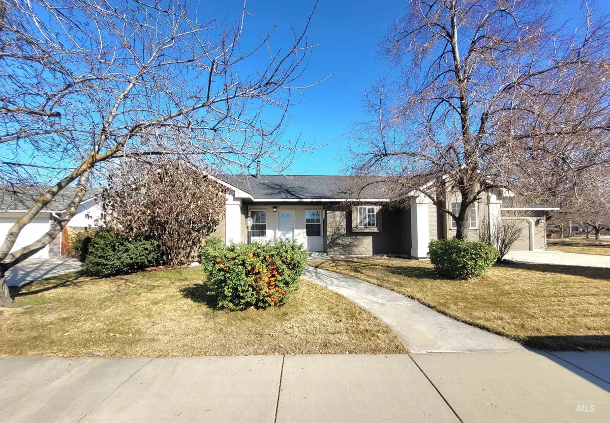 904 W Loon St, Meridian, ID 83642 - Image #1