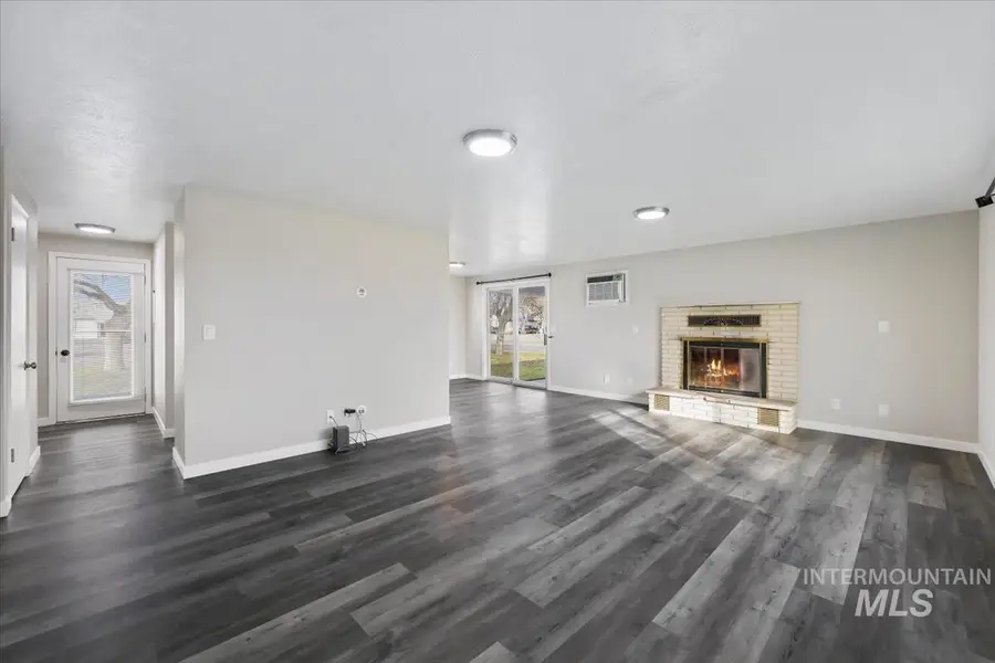 815 Ayers Ave, Fruitland, ID 83619 - #2