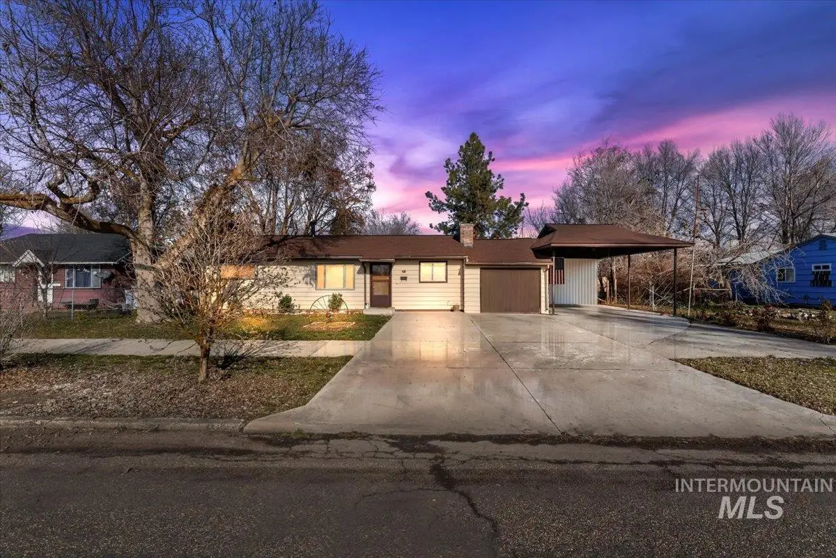 916 E Liberty Street, Weiser, ID 83672 - #1