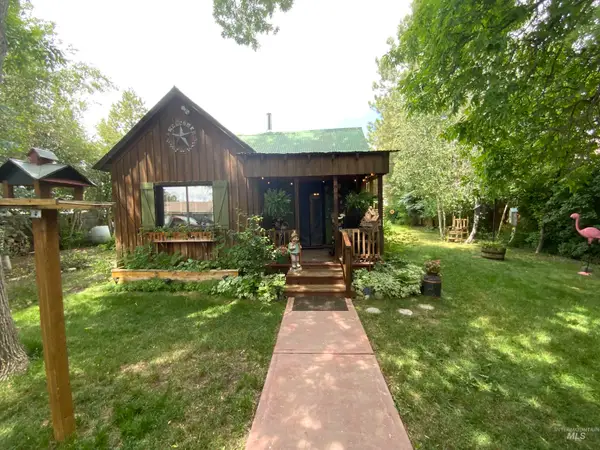 205 W Alturas Ave, Fairfield, ID 83327