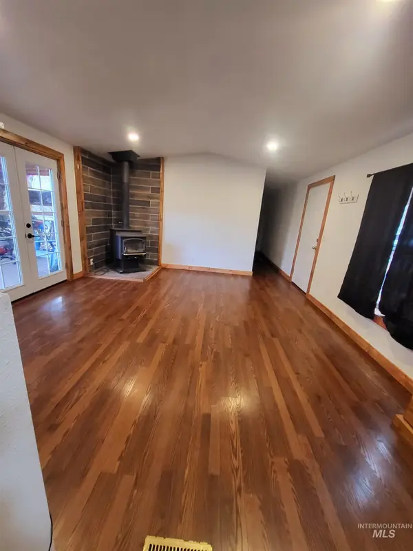 89 Waterfall Loop, Orofino, ID 83544