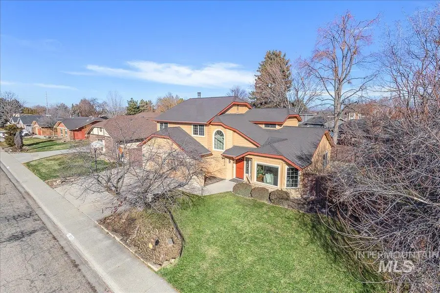 8772 W Brookview Dr, Boise, ID 83709 - Image #3