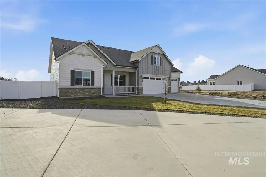 834 N Falling Water Way, Eagle, ID 83616 - Image #3