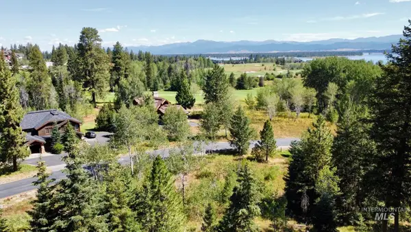 495 Discovery Drive, Donnelly, ID 83615