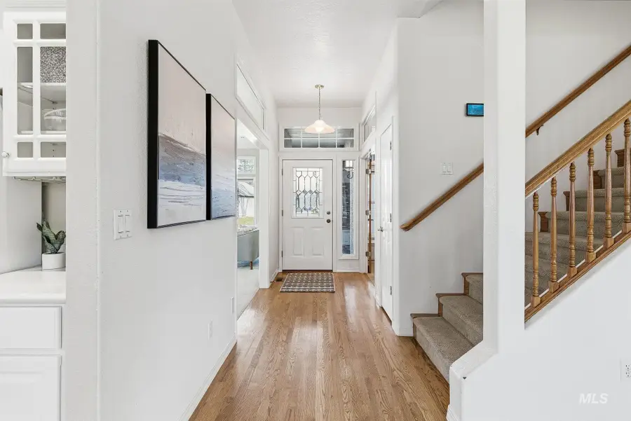 6273 N Fair Oaks Pl, Garden City, ID 83703 - Image #2