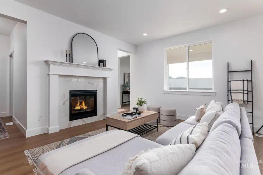 1689 W Paloma Ridge St, Meridian, ID 83642 - Image #2