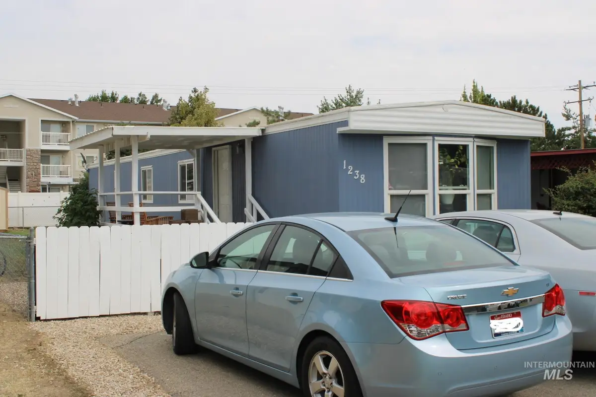 1238 N Sable Ln, Boise, ID 83704 - Image #1