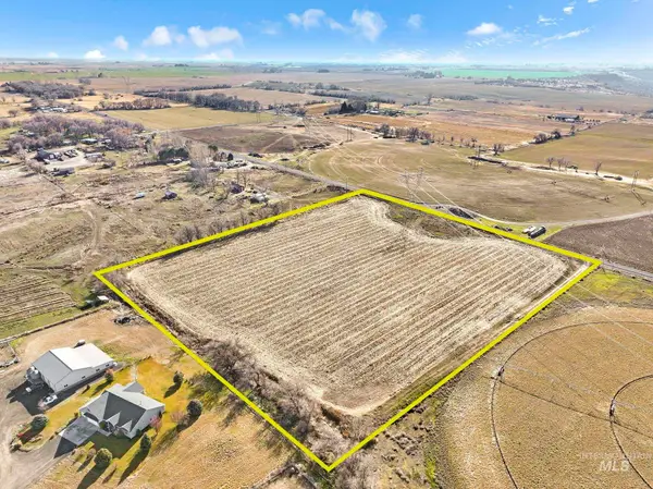 1062 E 2500 S., Hagerman, ID 83332