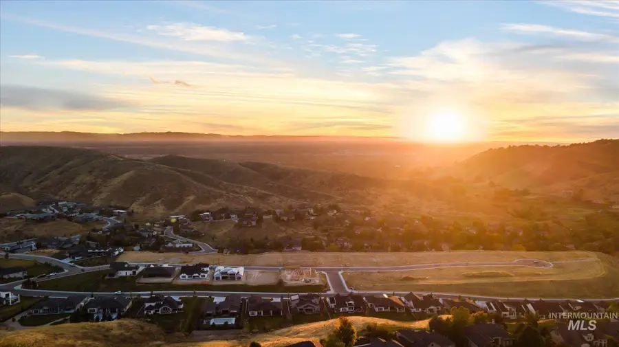 4537 N Accipiter Way, Boise, ID 83703 - Image #2